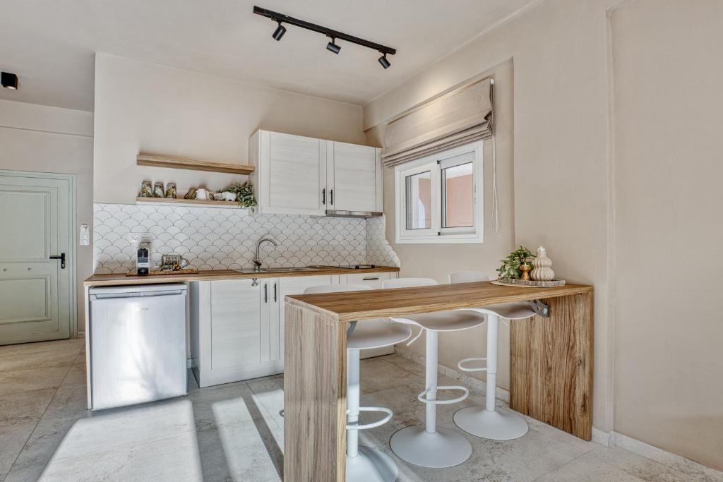 Modern kitchenette from the renovated villa/unit.