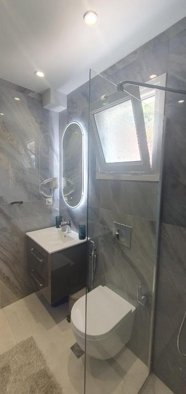 Bathroom/shower detail.